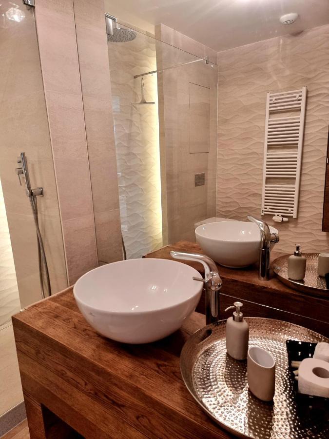 Majestic Golden View Apartment Bratislava Exterior photo