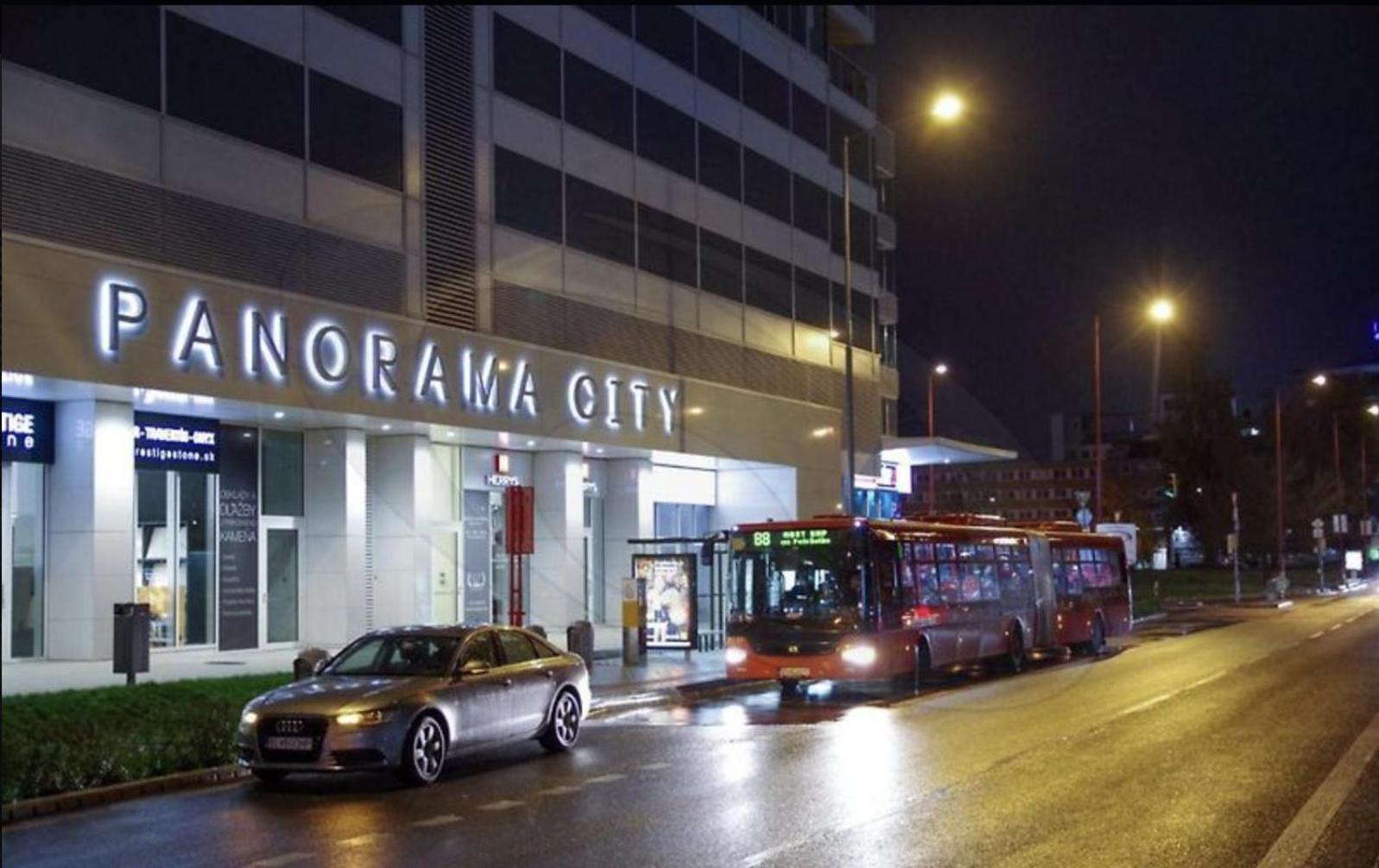 Majestic Golden View Apartment Bratislava Exterior photo